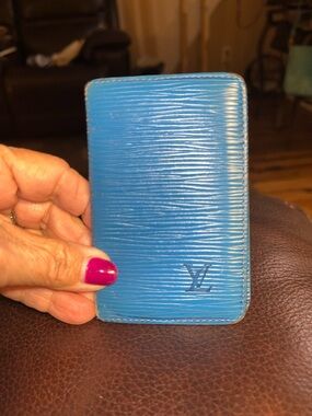 Louis Vuitton Card Holder Has Wear